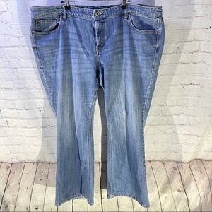 Old
Navy Womens The Flirt Blue Regular Fit Stretch Bootcut Denim Jeans Size 24